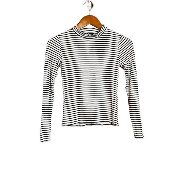NWT! Lulus striped long sleeve cropped tee - Picture 1 of 9